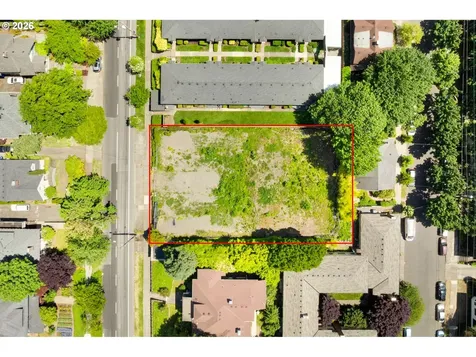 2226 NE Weidler Street Portland OR 97232