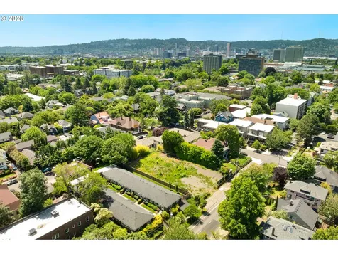 2226 NE Weidler Street Portland OR 97232