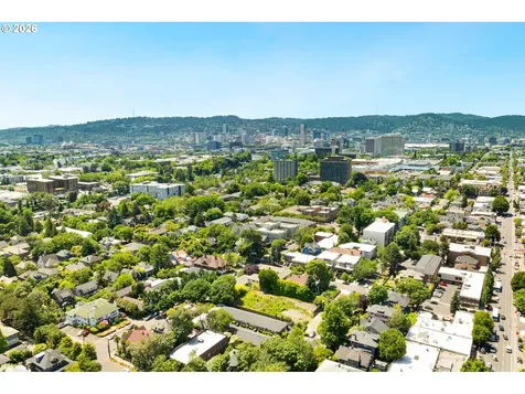 2226 NE Weidler Street Portland OR 97232
