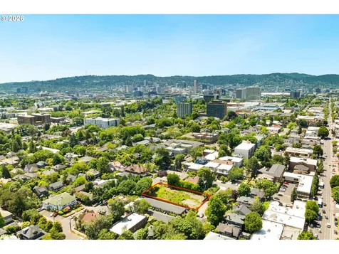 2226 NE Weidler Street Portland OR 97232
