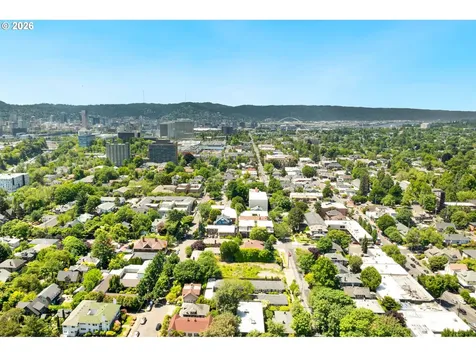 2226 NE Weidler Street Portland OR 97232