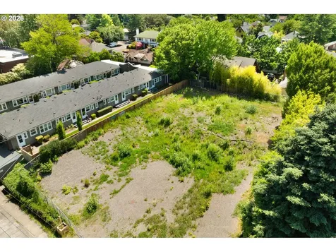 2226 NE Weidler Street Portland OR 97232