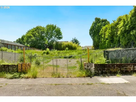 2226 NE Weidler Street Portland OR 97232