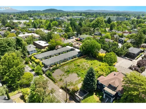 2226 NE Weidler Street Portland OR 97232