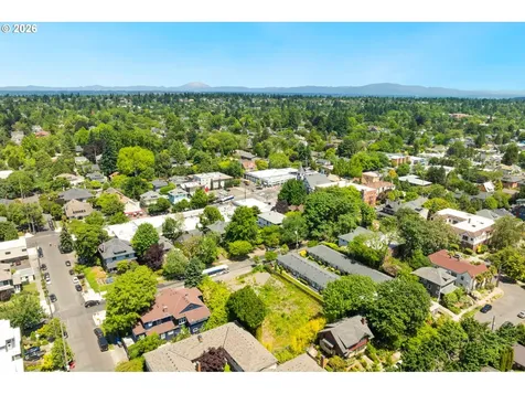 2226 NE Weidler Street Portland OR 97232
