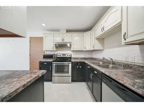1480 Edison Avenue Cottage Grove OR 97424