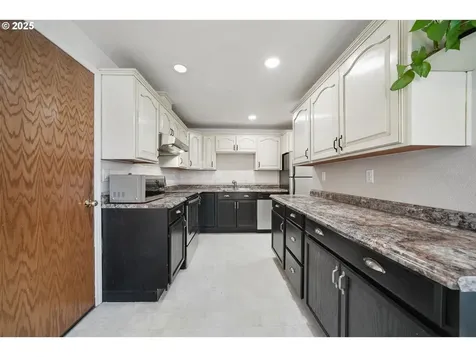 1480 Edison Avenue Cottage Grove OR 97424