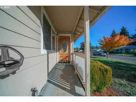 1480 Edison Avenue Cottage Grove OR 97424
