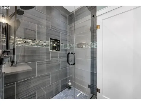 6503 NE 45th Way Vancouver WA 98661