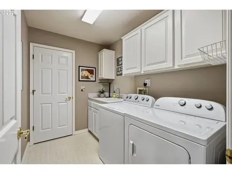 6108 SW Kruse Ridge Drive Portland OR 97219