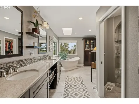 6108 SW Kruse Ridge Drive Portland OR 97219