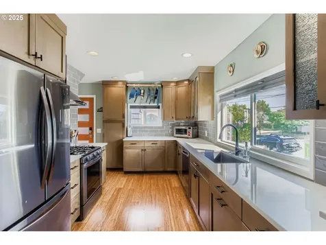 6041 N Campbell Avenue Portland OR 97217