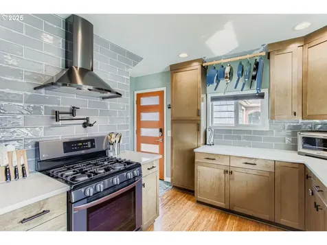 6041 N Campbell Avenue Portland OR 97217
