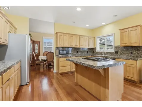 3718 SE 127th Place Portland OR 97236