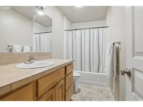 3718 SE 127th Place Portland OR 97236