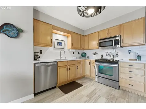 1400 SE Lava Drive Milwaukie OR 97222