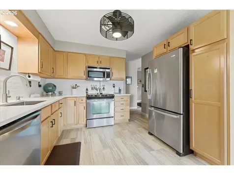 1400 SE Lava Drive Milwaukie OR 97222