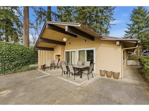 1400 SE Lava Drive Milwaukie OR 97222