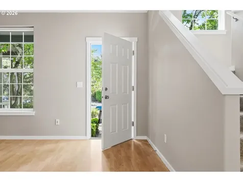 403 NE Suttle Road Portland OR 97211