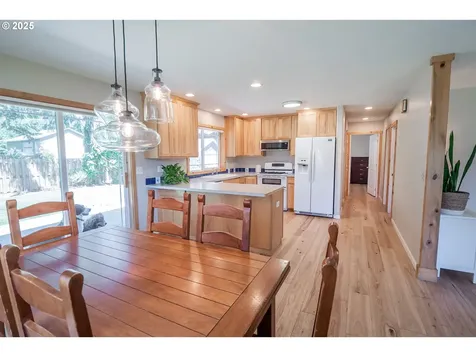 1201 Juniper Court Lyons OR 97358