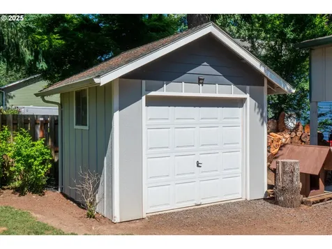 1201 Juniper Court Lyons OR 97358