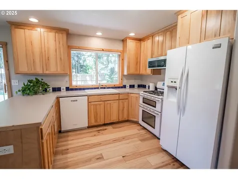 1201 Juniper Court Lyons OR 97358
