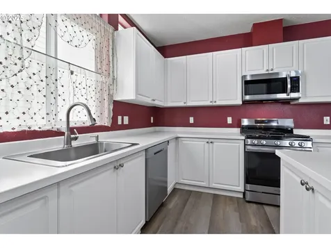 5648 NE Canard Drive Hillsboro OR 97124