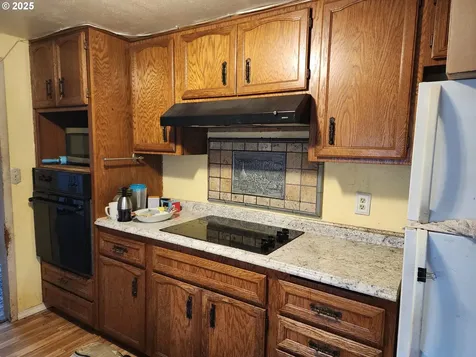 2345 F Street Springfield OR 97477