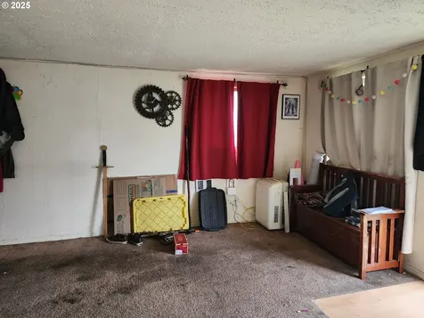 2345 F Street Springfield OR 97477