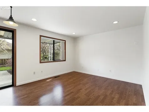 15638 NE Russell Place Portland OR 97230