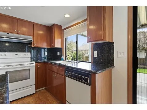 15638 NE Russell Place Portland OR 97230