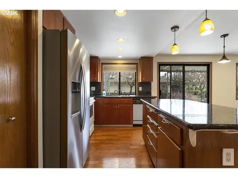 15638 NE Russell Place Portland OR 97230