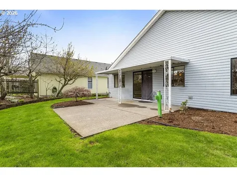 15638 NE Russell Place Portland OR 97230