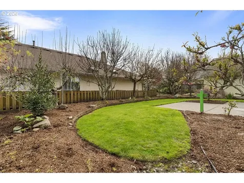 15638 NE Russell Place Portland OR 97230