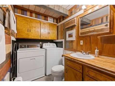 131 Cougar Loop Road Cougar WA 98616
