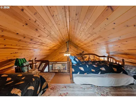 131 Cougar Loop Road Cougar WA 98616
