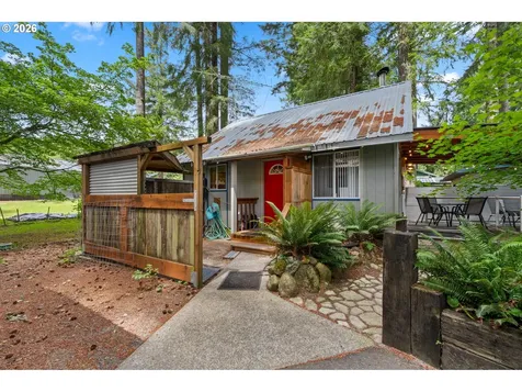 131 Cougar Loop Road Cougar WA 98616