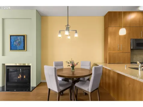 922 NW 11th Avenue Portland OR 97209