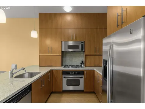 922 NW 11th Avenue Portland OR 97209