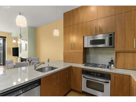 922 NW 11th Avenue Portland OR 97209