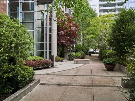 922 NW 11th Avenue Portland OR 97209