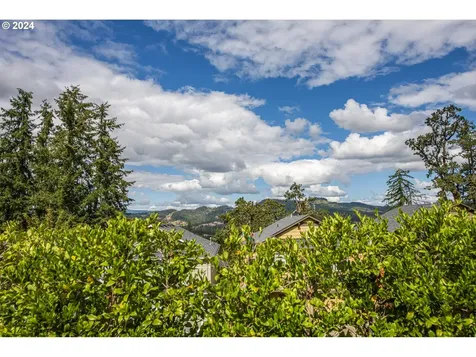 545 Mountaingate Drive 52 Springfield OR 97478