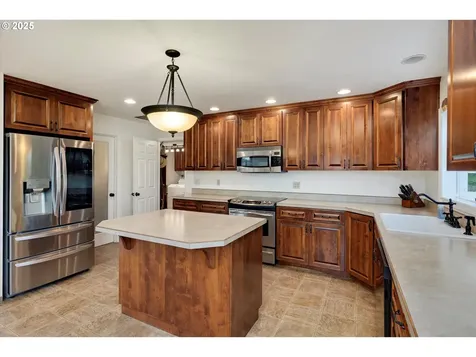 19905 SE Neck Road Dayton OR 97114