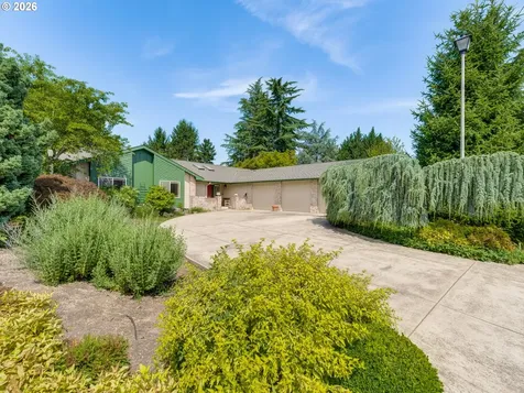 2221 NW Doral Street Mcminnville OR 97128