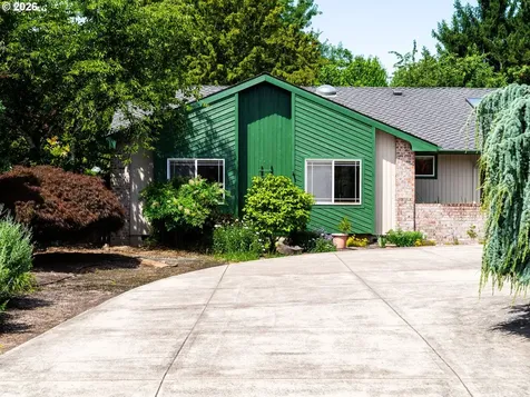 2221 NW Doral Street Mcminnville OR 97128