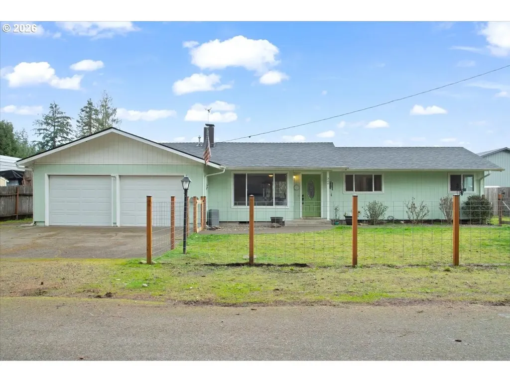 247 Cedar Street Lyons OR 97358