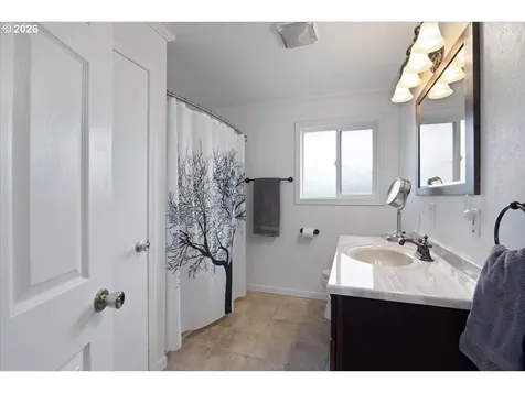 247 Cedar Street Lyons OR 97358