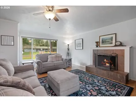 247 Cedar Street Lyons OR 97358