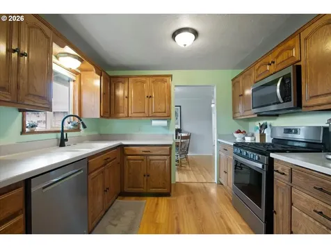 247 Cedar Street Lyons OR 97358