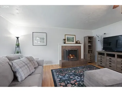 247 Cedar Street Lyons OR 97358